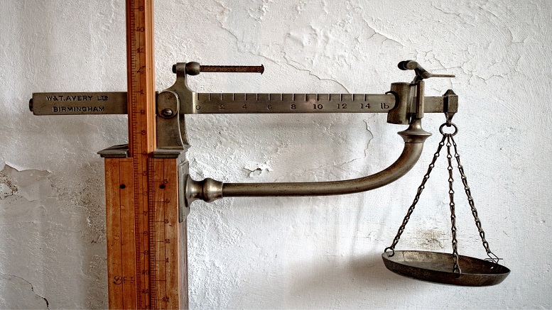 scales showing how Qmee and Qubed works